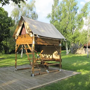 les-cabanes-de-louest.hotels-rhonealpes.com/